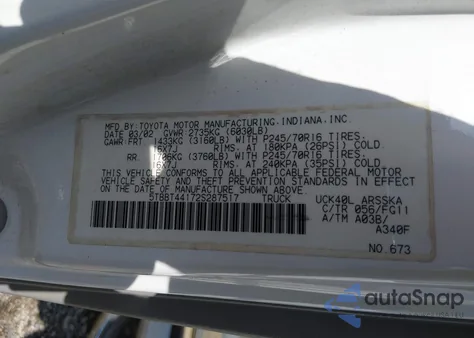 2002 Toyota Tundra Sr5 V8 z USA, uszkodzony, nr VIN 5TBBT44172S287517